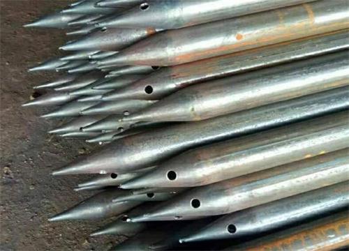 覃塘隧道钢花管现货