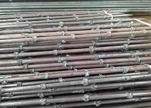 覃塘隧道钢花管